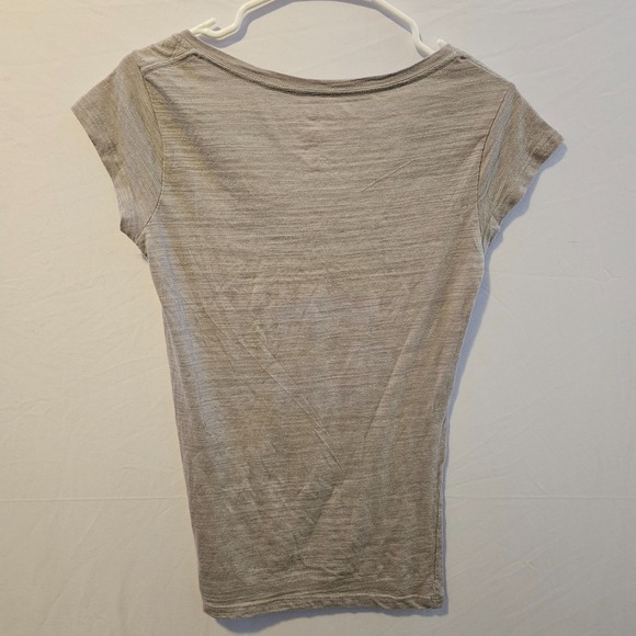 Denver Broncos NFL Teens Apparel T Shirt Womens Medium grey V Neck Fitted - Picture 2 of 5